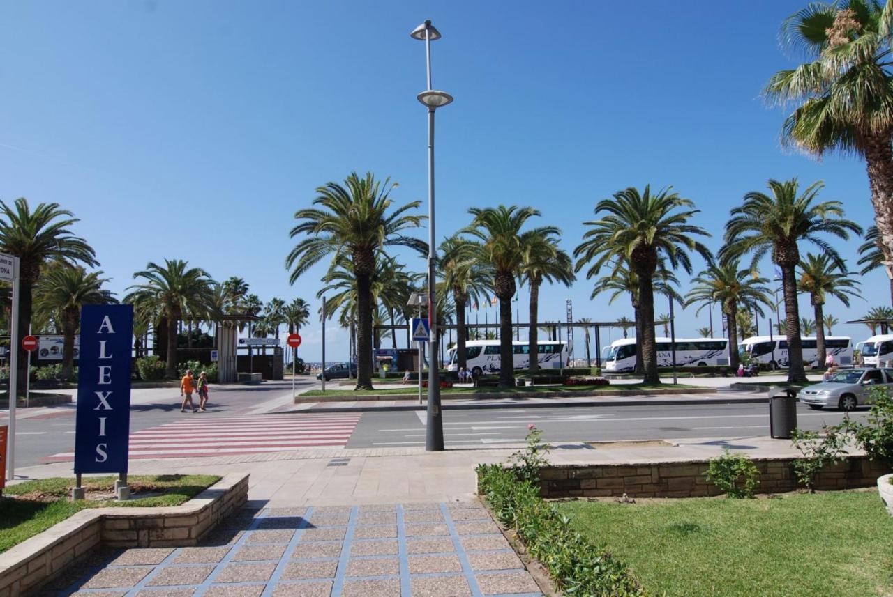 Uhc Alexis Family Apartments Salou Esterno foto